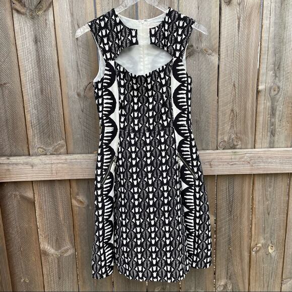 Tracy Reese Women Dress Silk Blend Tulips Pattern Black and Cream Size 2 - Picture 1 of 13